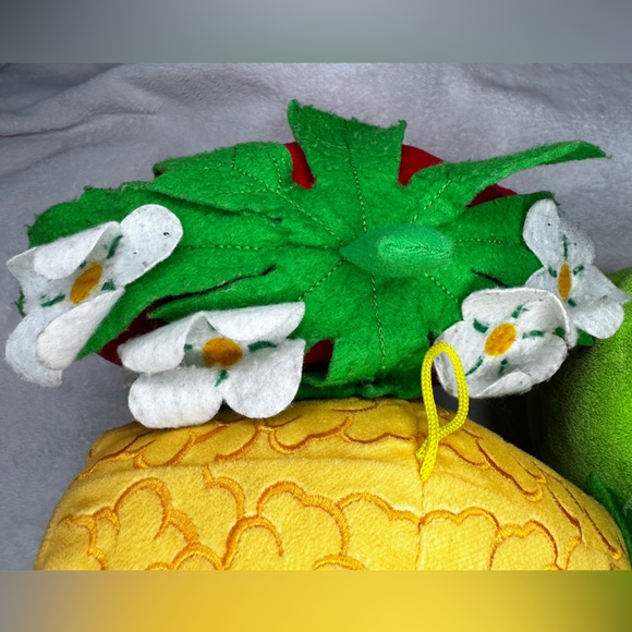 🍓SHOPKINS 5 Plush Bundle - Preloved - Picture 6 of 13